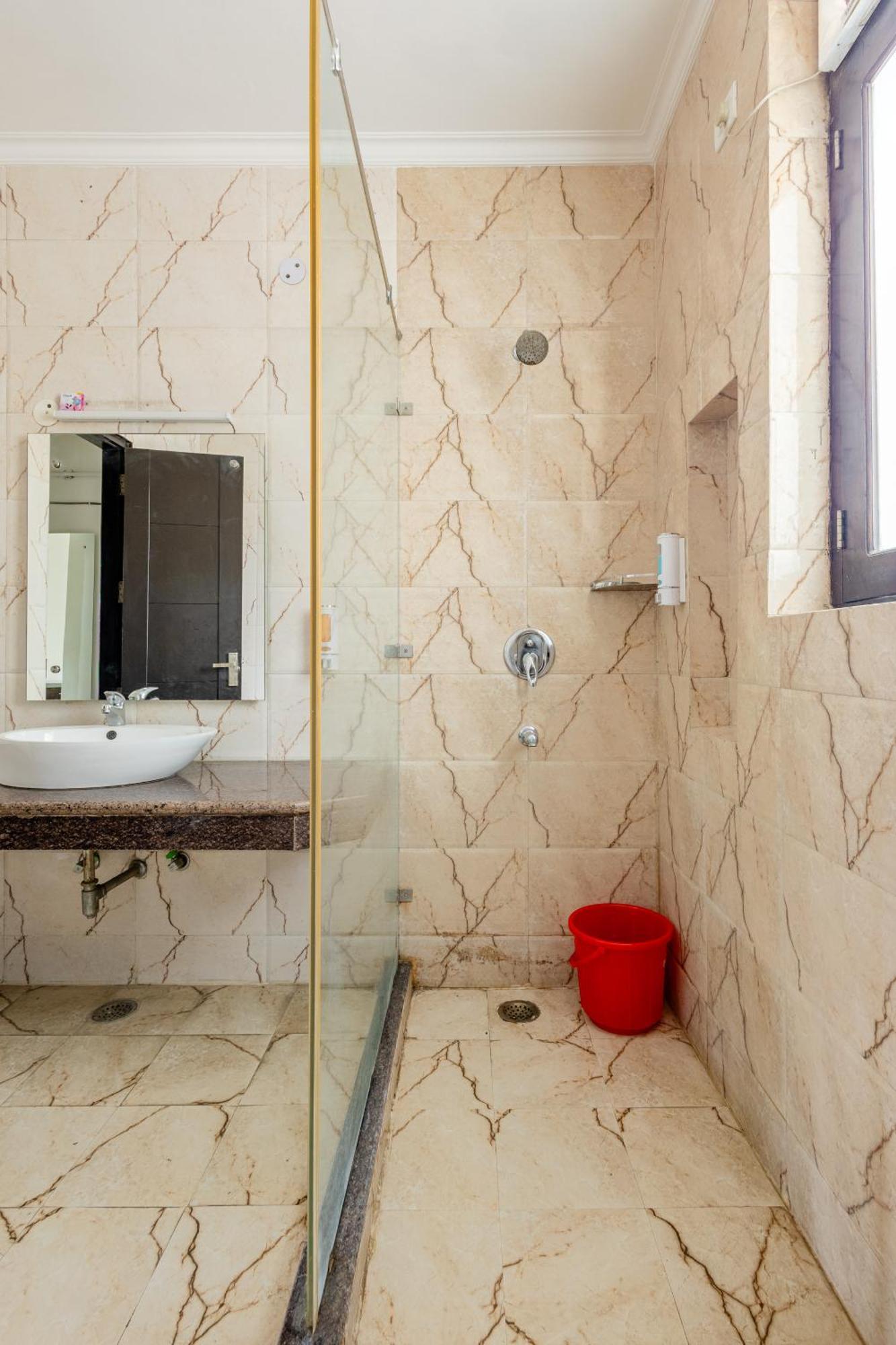 Lime Tree Service Apartment Golf Course Road, คูร์เคาน์ ภายนอก รูปภาพ