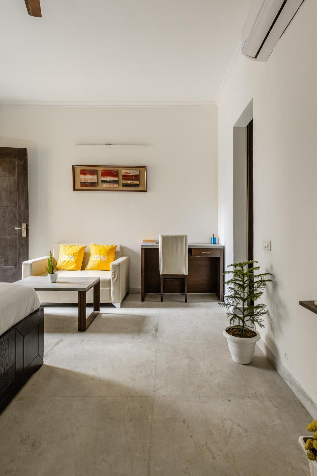 Lime Tree Service Apartment Golf Course Road, คูร์เคาน์ ภายนอก รูปภาพ